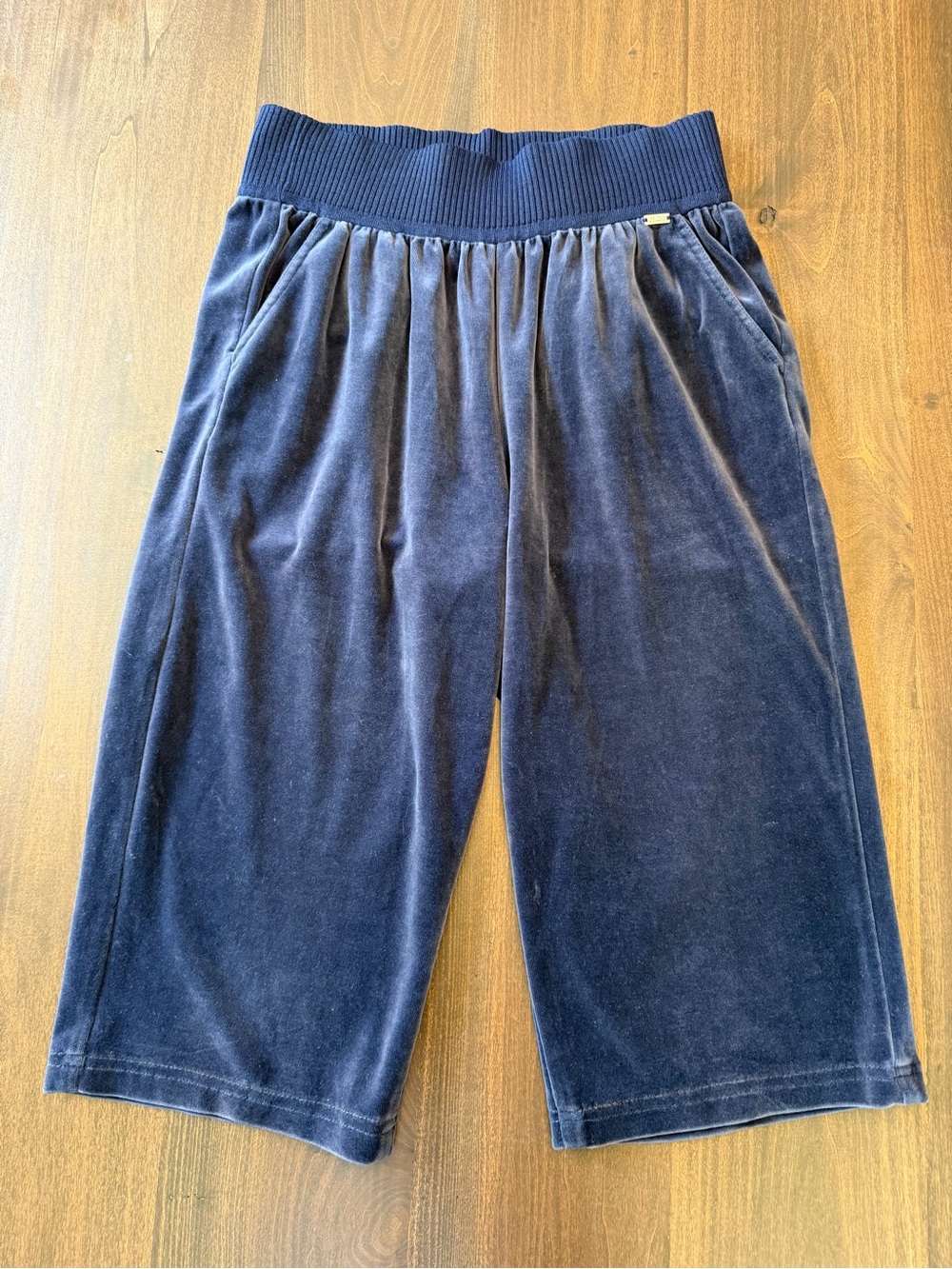 St. John Navy Velour Pull-On Shorts